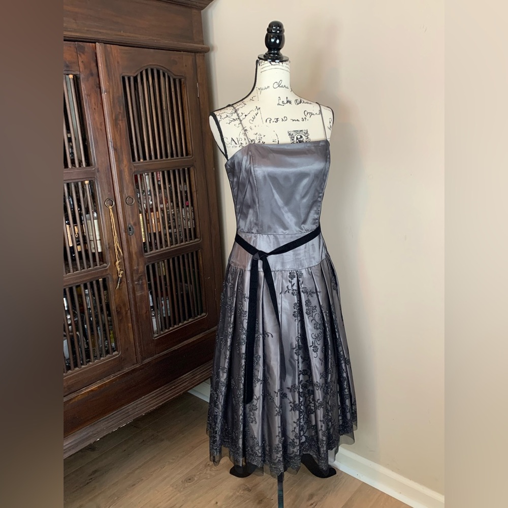 Jessica Howard Vintage Silver Gray Cocktail Evening Dress